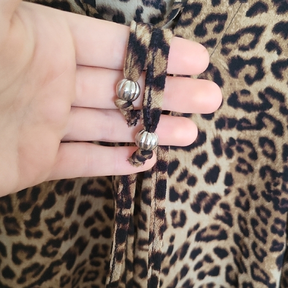 Animal Chic Print Blouse - Picture 5 of 8